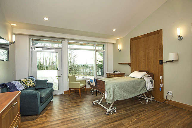 Hospice Care Ottawa, Ruddy-Shenkman Hospice | 110 McCurdy Dr, Kanata, ON K2L 2Z6, Canada | Phone: (613) 591-6002