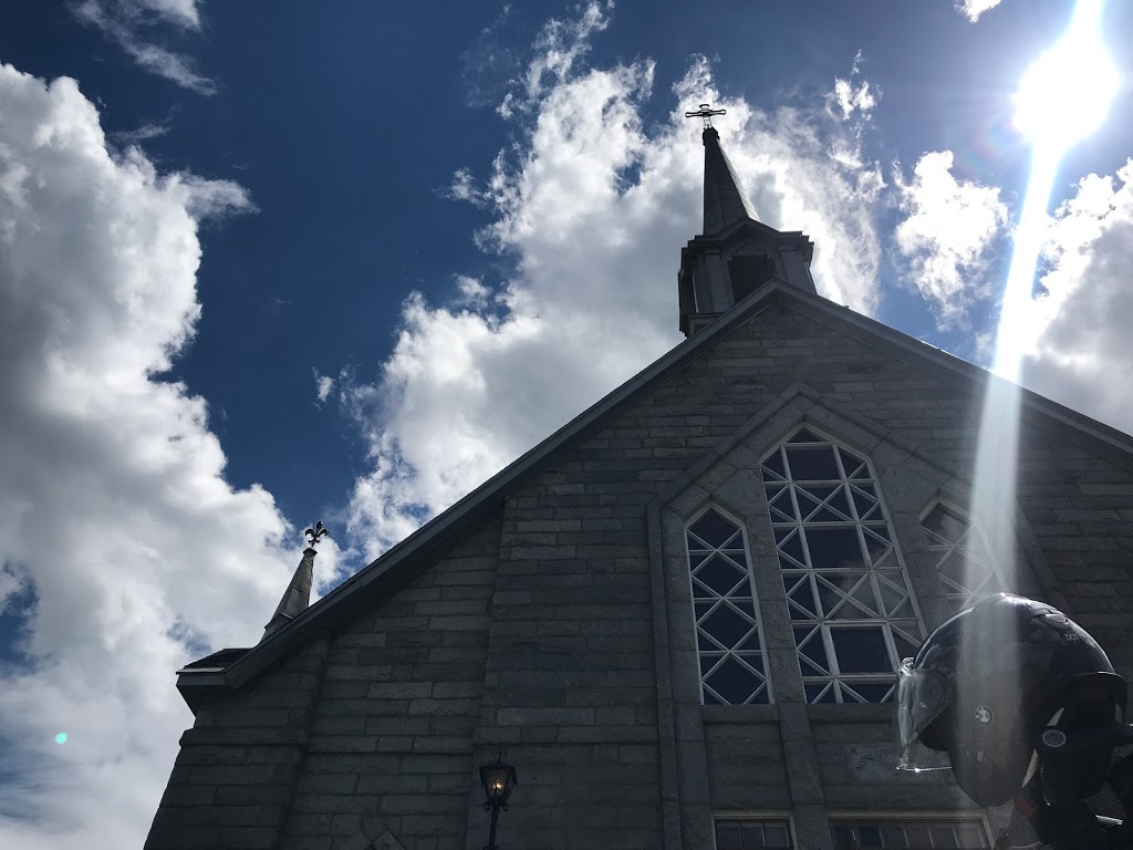 Eglise Notre Dame Des Bois | 24 Route de lÉglise, Notre-Dame-des-Bois, QC J0B 2E0, Canada | Phone: (819) 888-2901