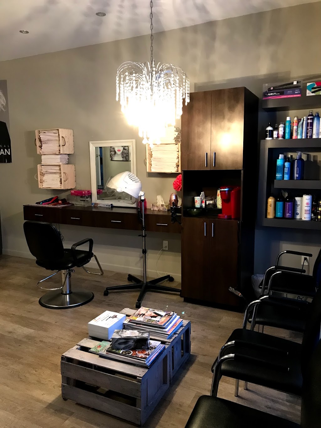 Coiffure Marie-Pier | 295 Rue Fortin, Desbiens, QC G0W 1N0, Canada | Phone: (418) 346-1624