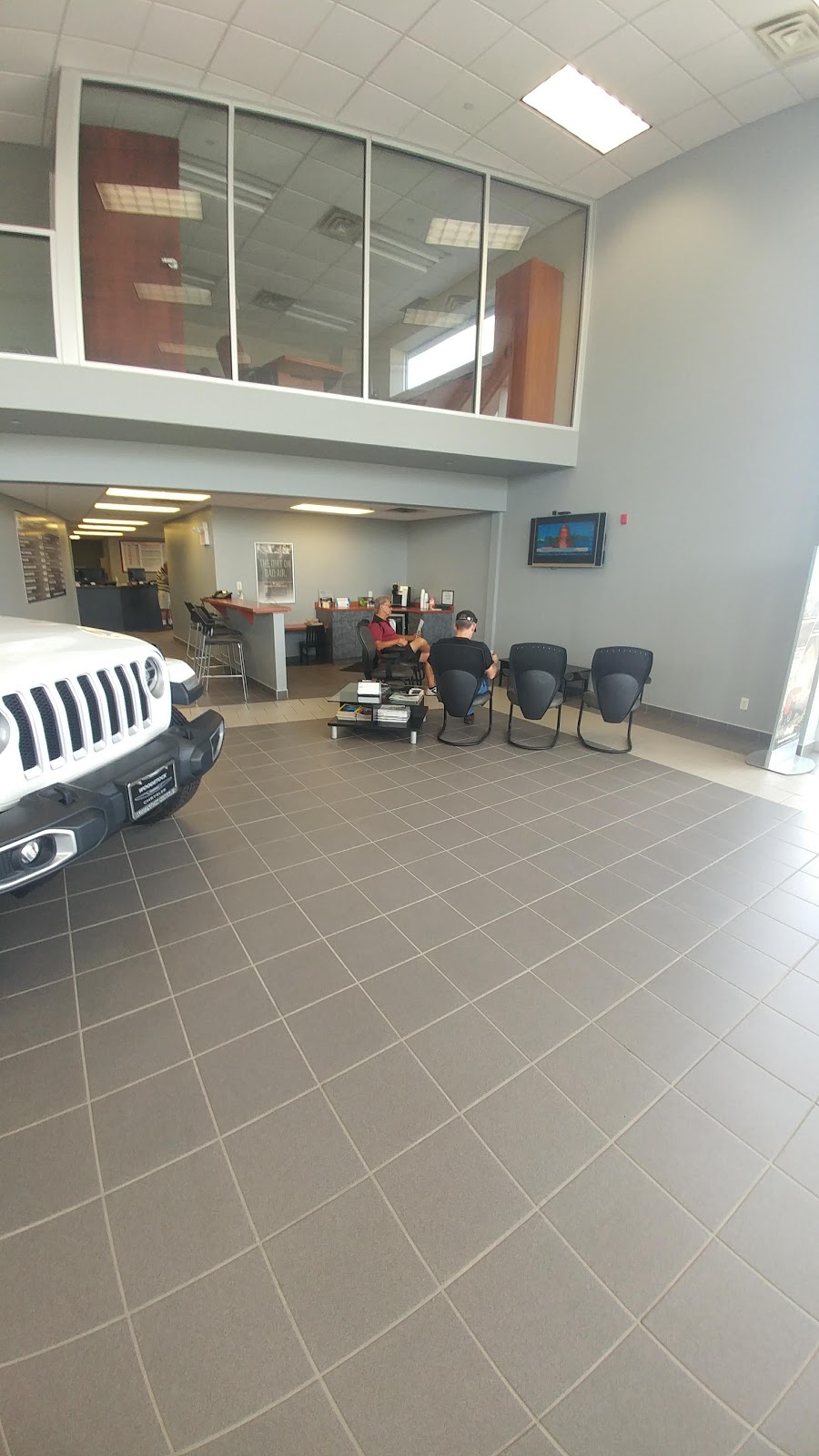 Woodstock Chrysler | 1304 Dundas St, Woodstock, ON N4S 7V9, Canada | Phone: (888) 477-5034