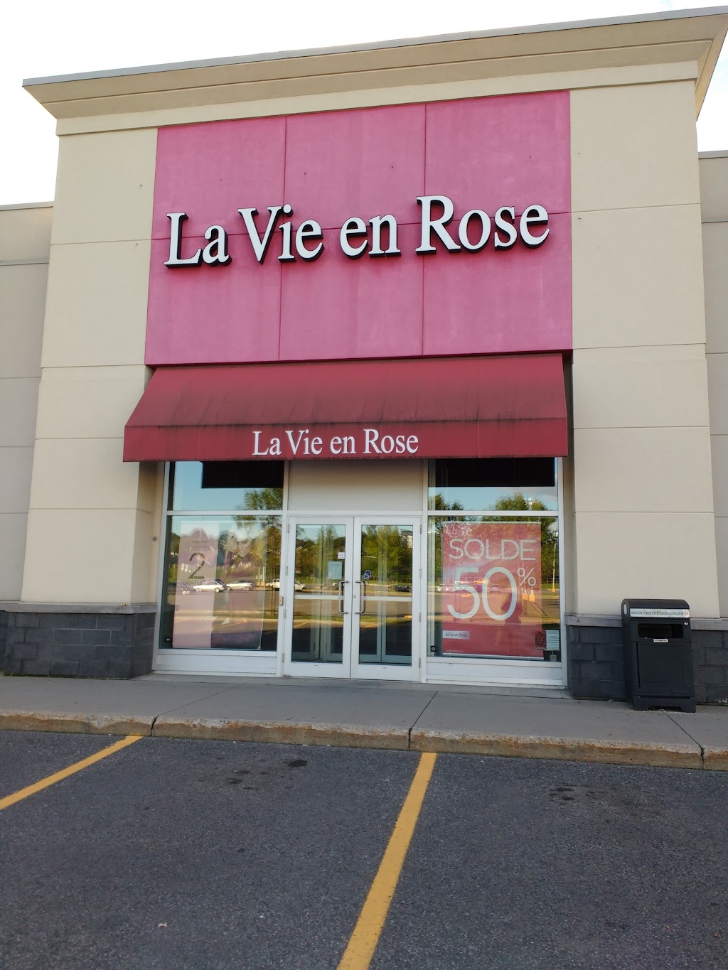 la Vie en Rose Mega Centre Lebourgneuf Outlet | 5700 Bd des Gradins #200g, Québec, QC G2J 1R7, Canada | Phone: (418) 628-8828