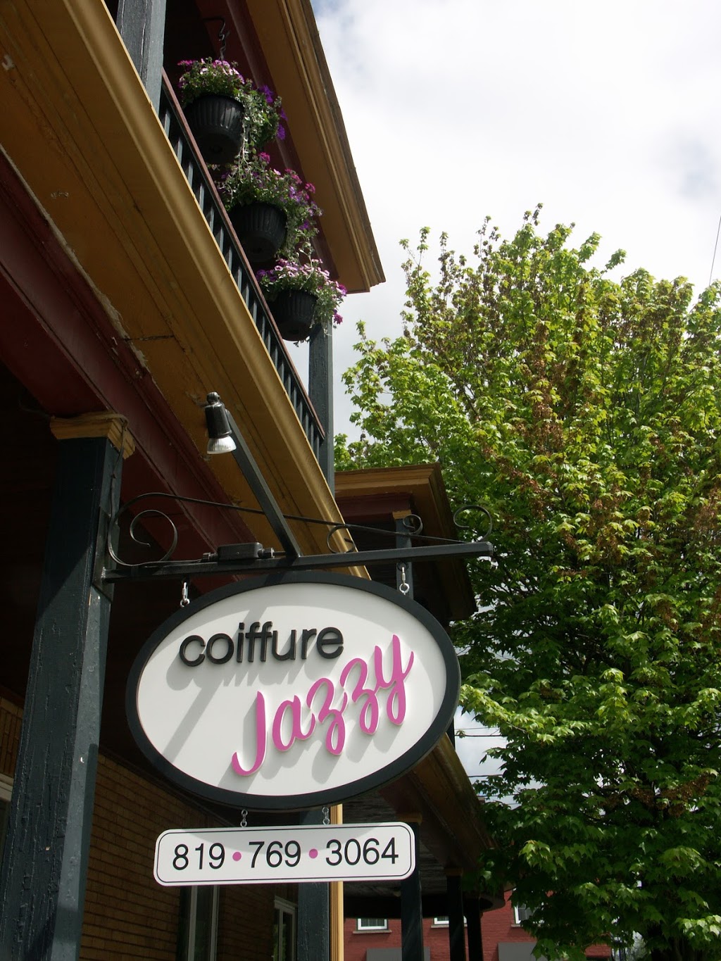 Coiffure Jazzy | 95 Rue des Pins, Magog, QC J1X 2H6, Canada | Phone: (819) 769-3064