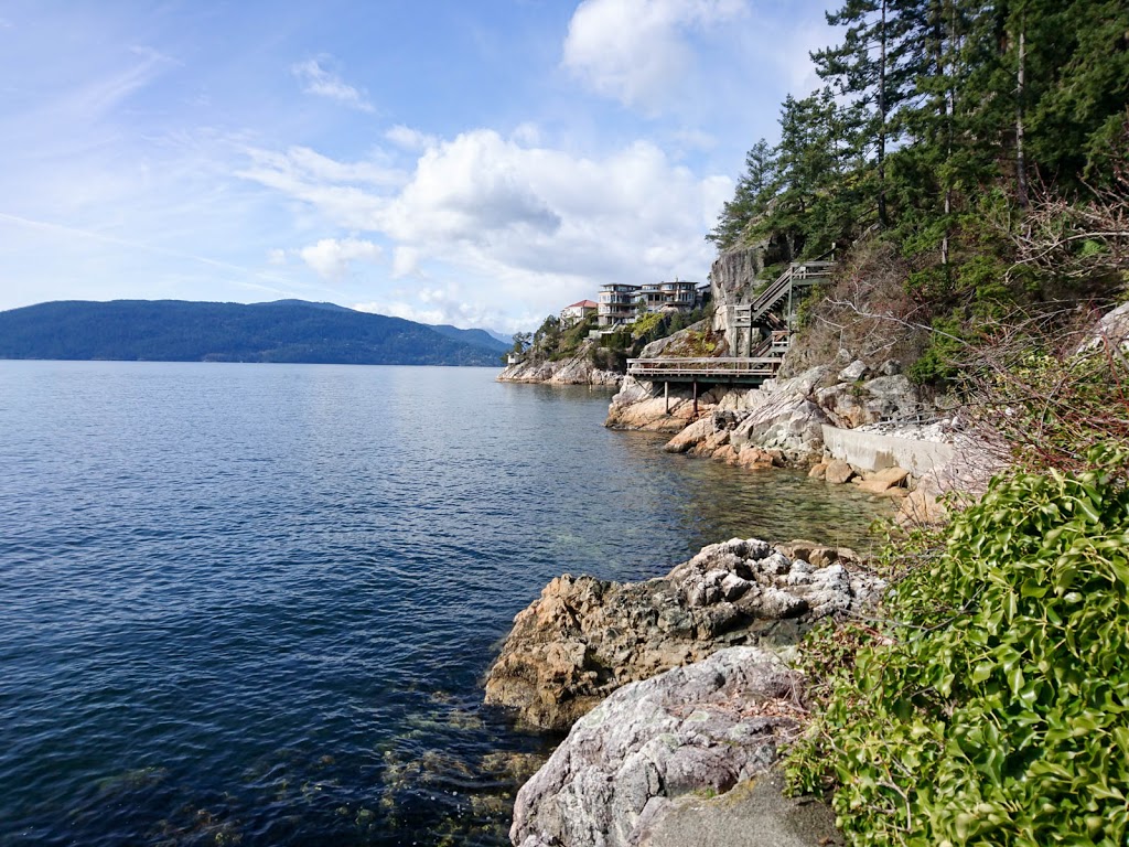 Gulf Place Park | 5240-5210 Gulf Pl, West Vancouver, BC V7W 2V9, Canada | Phone: (604) 925-7200