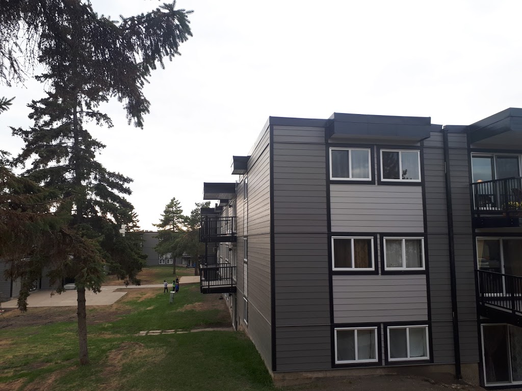 Maple Gardens | 7010 149 Ave NW, Edmonton, AB T5C 2V3, Canada | Phone: (780) 413-6948