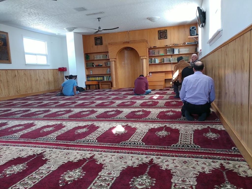 Masjid Aisha | 44 Marlborough Rd, Guelph, ON N1E 3X2, Canada | Phone: (226) 486-1143