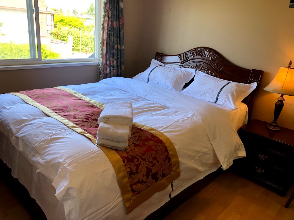 Charming Family Hotel for You | 10100 Francis Rd, Richmond, BC V6Y 3Z9, Canada | Phone: (778) 861-5966