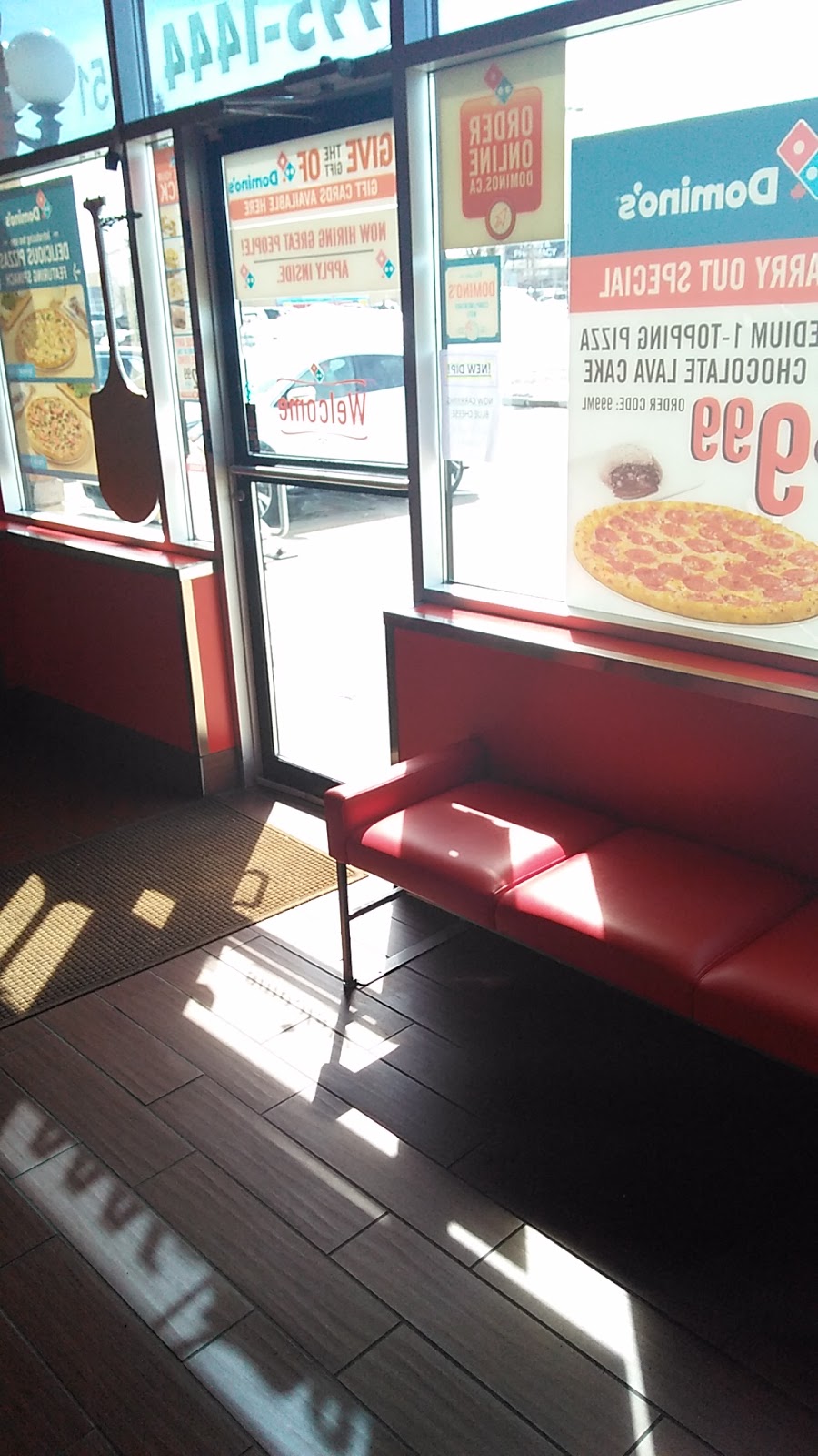 Dominos | 201 Southridge Dr, Okotoks, AB T1S 2E1, Canada | Phone: (403) 995-1444