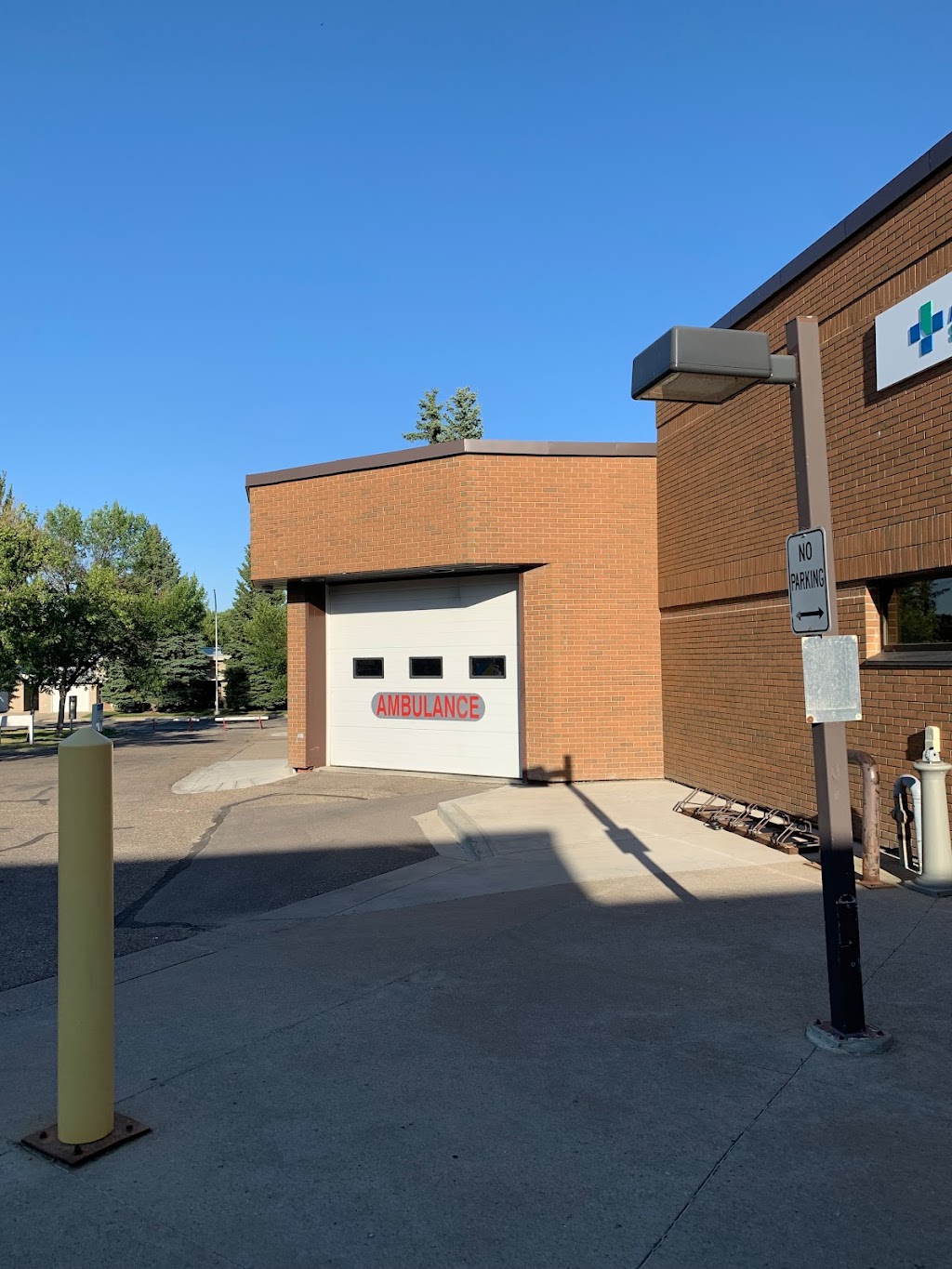 Coaldale Health Centre | 2100 11th St, Coaldale, AB T1M 1L2, Canada | Phone: (403) 345-3075