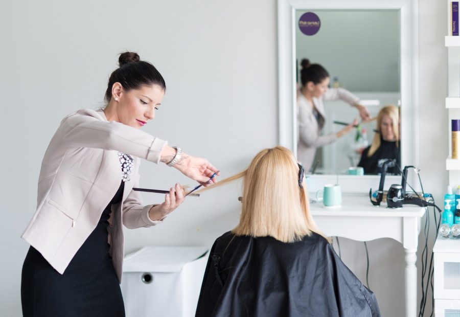 Coiffure Institut V Beauté | 73 Boulevard du Séminaire N, Saint-Jean-sur-Richelieu, QC J3B 7L9, Canada | Phone: (450) 741-7724