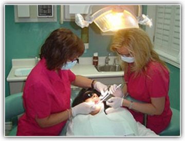 Stone Church Family Dentistry | 1070 Stone Church Rd E, Hamilton, ON L8W 3L3, Canada | Phone: (905) 574-5666