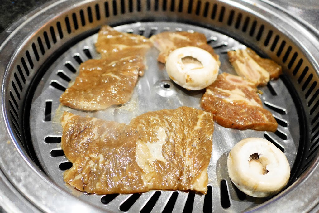 Miga Korean BBQ & Japanese Yakiniku | 2382 Dundas St W, Mississauga, ON L5K 1R7, Canada | Phone: (905) 822-9200