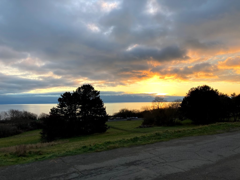 Flagpole | Beacon Hill Loop, Victoria, BC V8V, Canada | Phone: (250) 361-0600