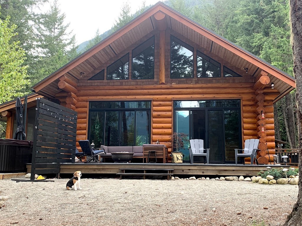 Joffre Creek Cabins | 2908 BC-99, Mount Currie, BC V0N 2K0, Canada | Phone: (604) 518-3456