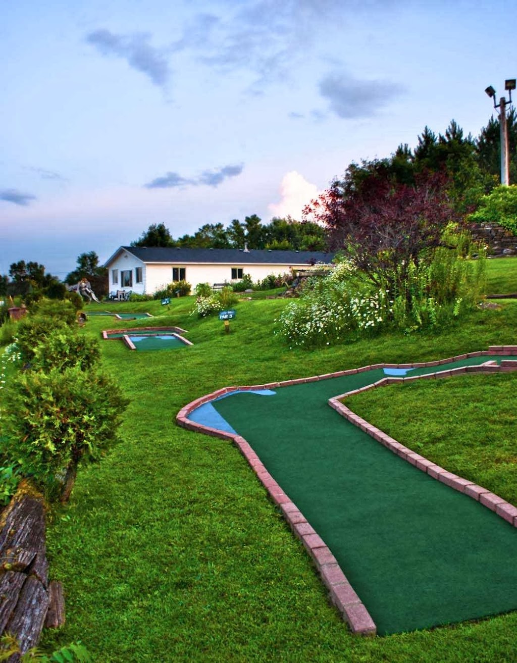 Stans Driving Range & Miniature Golf | 1905 Richardson Side Rd, Carp, ON K0A 1L0, Canada | Phone: (613) 831-3848