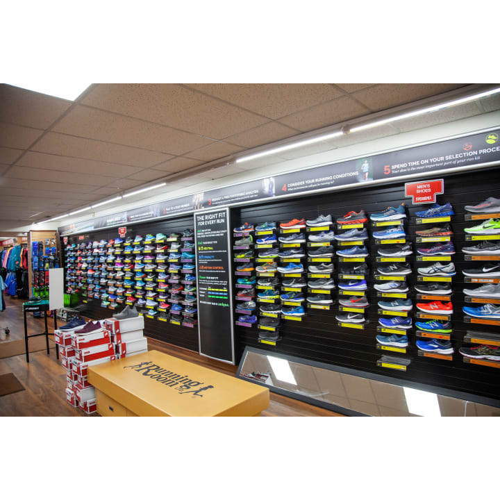 Running Room | 1518 Merivale Rd, Nepean, ON K2G 3J6, Canada | Phone: (613) 228-3100