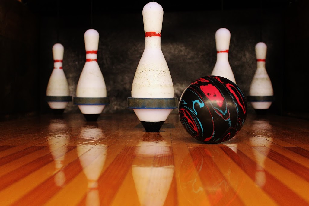 Bowlers Lanes | 93 6 Ave, Gimli, MB R0C 1B0, Canada | Phone: (204) 642-6837