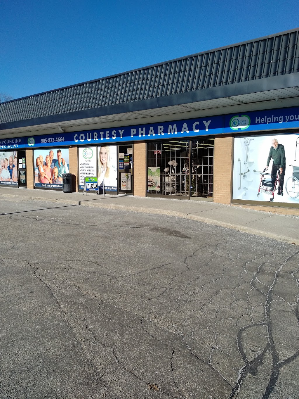 Courtesy Pharmacy | 1603 Clarkson Rd N, Mississauga, ON L5J 2X1, Canada | Phone: (905) 823-4664