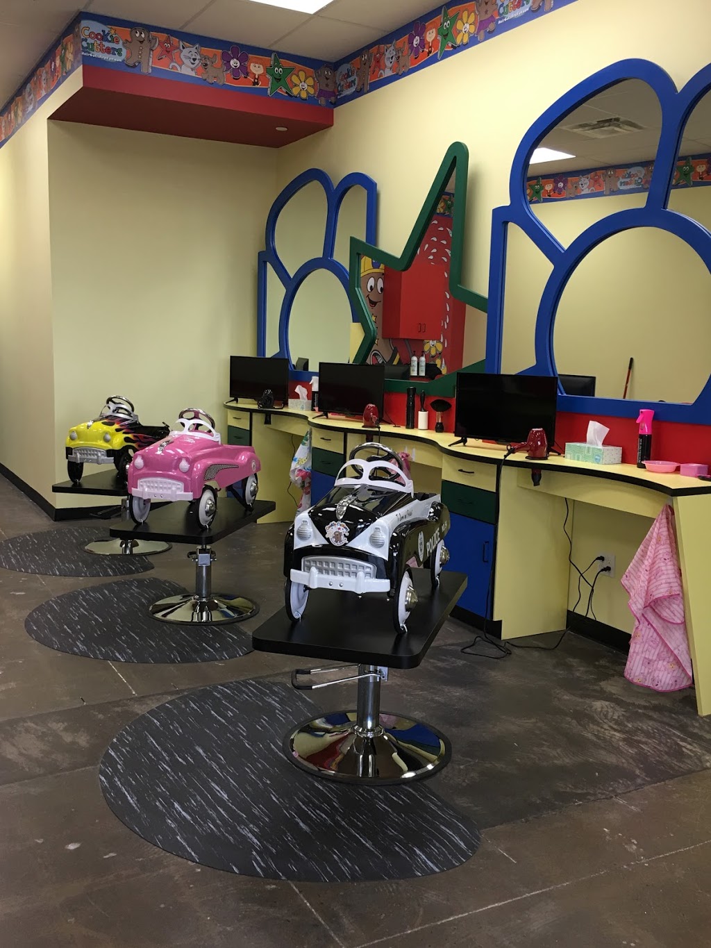 Cookie Cutters Haircuts for Kids | 900 Watters Rd, Orléans, ON K4A 0B4, Canada | Phone: (613) 455-0250