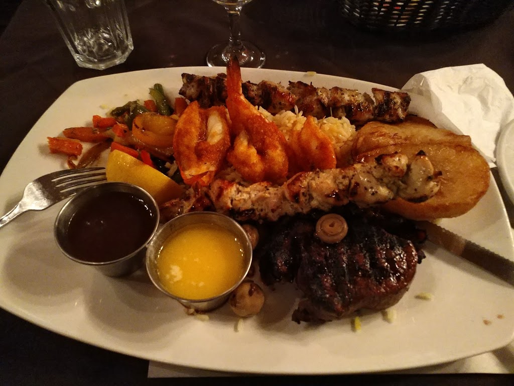 Restaurant Le Vieux Canal | 4185 Boulevard Marie-Victorin, Sainte-Catherine, QC J5C 1X9, Canada | Phone: (450) 635-2238