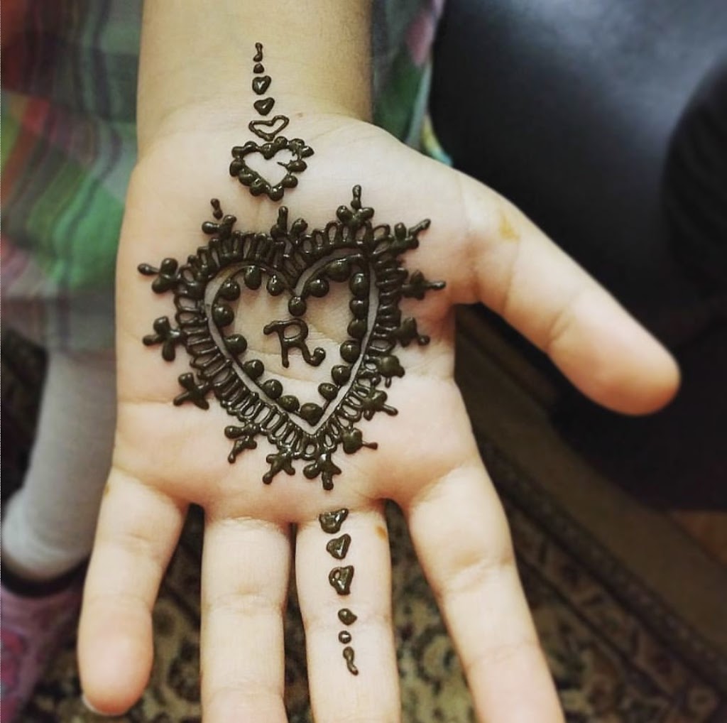 Rujutas Henna Art | 67 Loma Vista Dr, Thornhill, ON L4J 7S3, Canada | Phone: (647) 709-7858