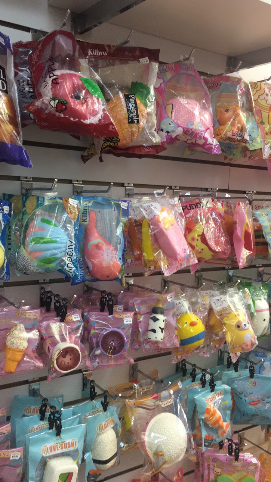 Squishy Squishies | 63E Ave Donegani, Pointe-Claire, QC H9R 2V9, Canada | Phone: (514) 674-1914