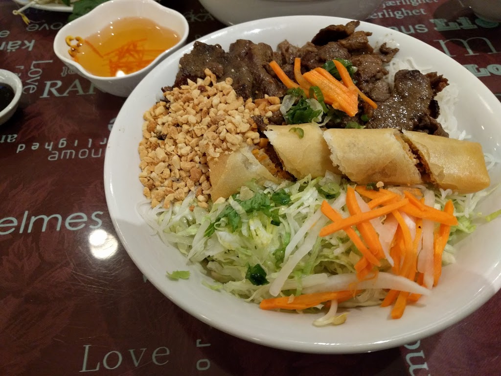 Vietnam Palace Grill & Noodle House | 12030 Symons Valley Rd NW #18, Calgary, AB T3P 0A3, Canada | Phone: (403) 453-2282