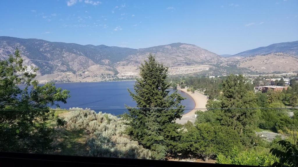 Above the Beach Bed and Breakfast | 102 Spruce Pl, Penticton, BC V2A 8V9, Canada | Phone: (888) 493-7829