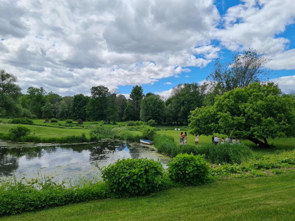 Au Vieux Moulin | 3 Rue du Moulin, Rigaud, QC J0P 1P0, Canada | Phone: (450) 451-3351