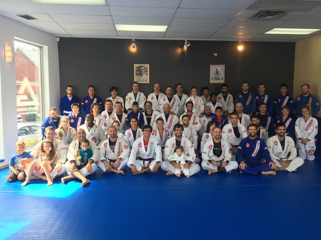 Gracie Barra Sainte-Anne-de-Bellevue | 37 Rue Sainte-Anne, Sainte-Anne-de-Bellevue, QC H9X 1L4, Canada | Phone: (514) 436-1087