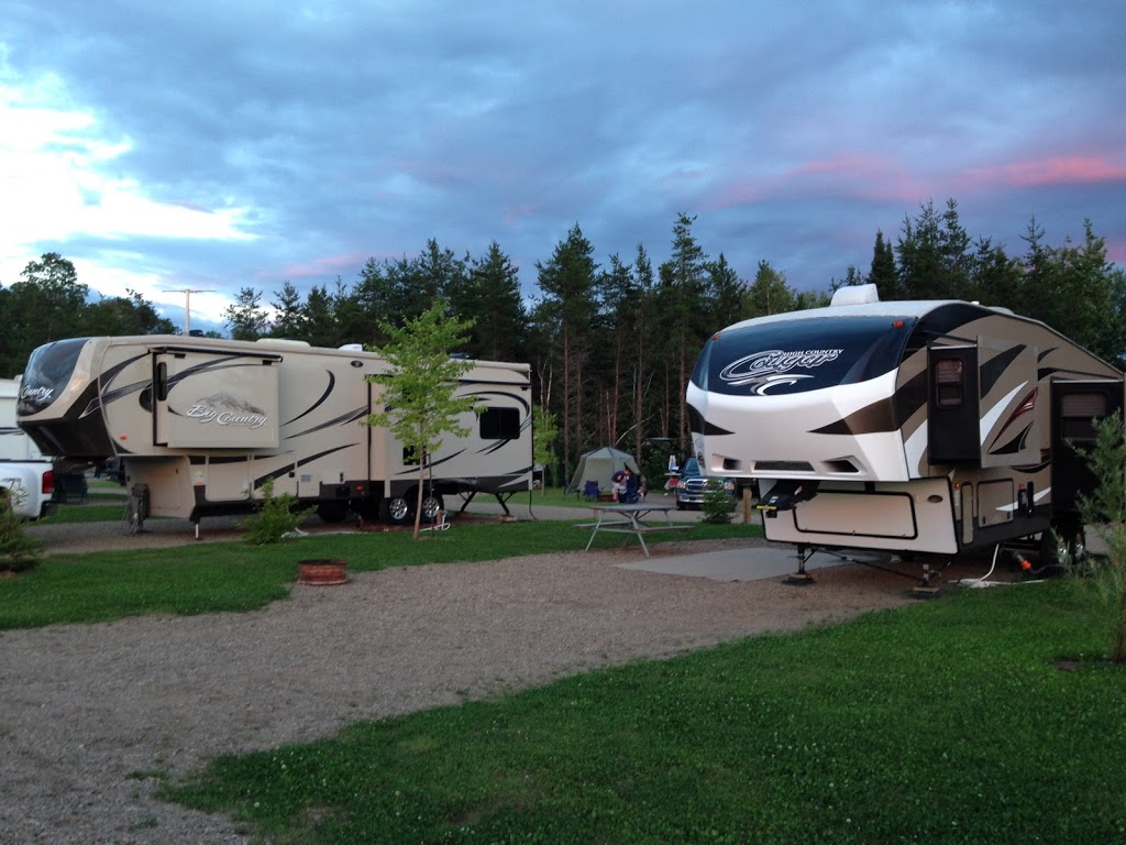 Camping Du Parc | 950 Chemin Principal, Saint-Mathieu-du-Parc, QC G0X 1N0, Canada | Phone: (866) 625-2133
