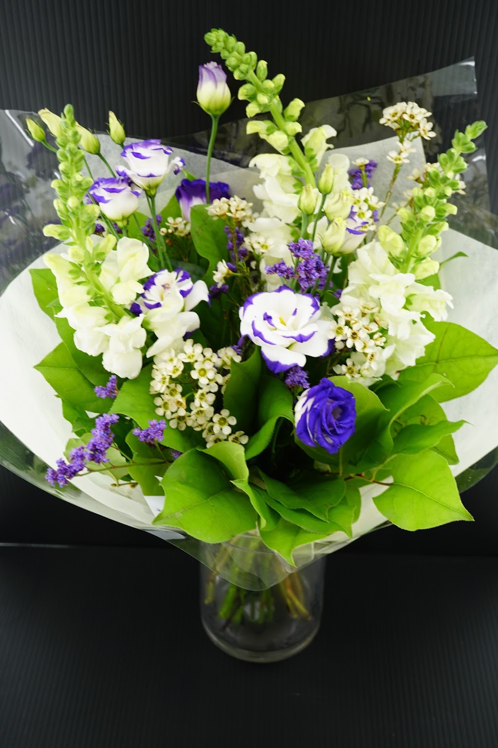 Special Moments Flowers & Gifts Ltd | 333 Brooksbank Ave, North Vancouver, BC V7J 3S8, Canada | Phone: (604) 986-8783