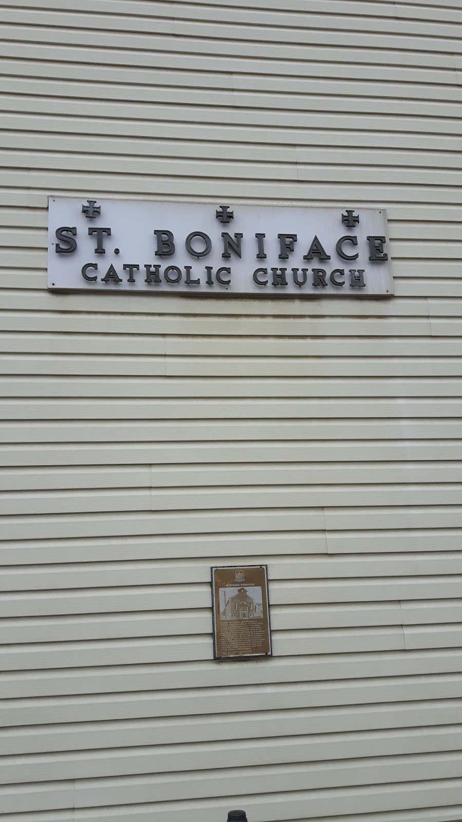 St. Boniface Catholic Church (German) - St. Bonifatius Katholisc | 9510 101 Ave NW, Edmonton, AB T5H 0B3, Canada | Phone: (780) 422-2761