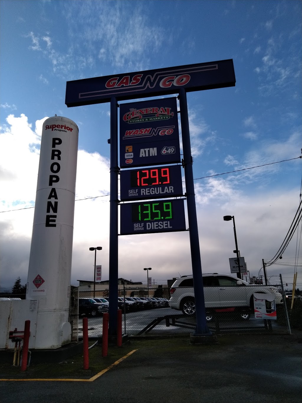 Parksville Gas N Go. | 650 Island Hwy E, Parksville, BC V9P 1V6, Canada | Phone: (250) 248-3744