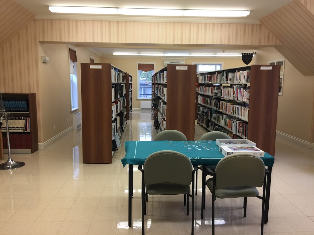 Bibliothèque municipale | 4360 Rue Principale, Saint-Cyrille-de-Wendover, QC J1Z 1E3, Canada | Phone: (819) 397-4223