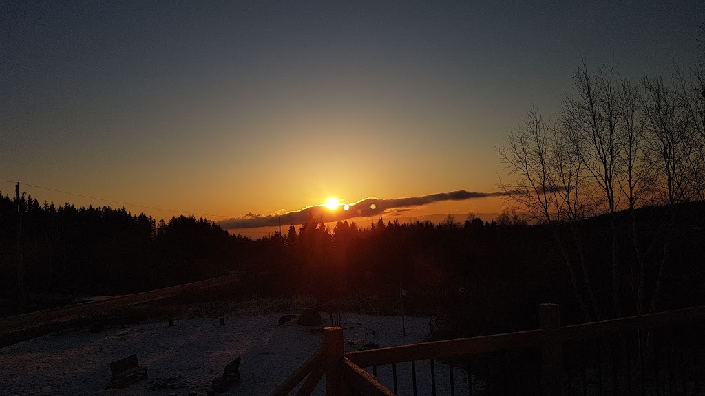 Au Soleil Levant | Petite-Rivière-Saint-François, QC G0A 2L0, Canada