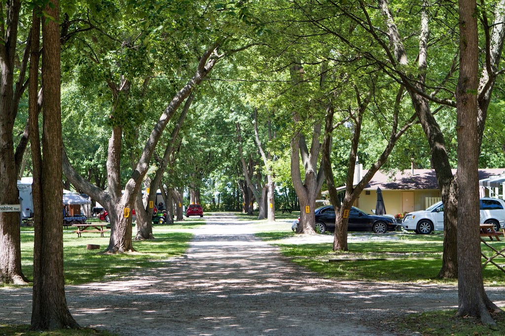 Willowood RV Resort & Campground | 4610 Pike Road, Country Rd 18, Amherstburg, ON N9V 2Y7, Canada | Phone: (519) 736-3201