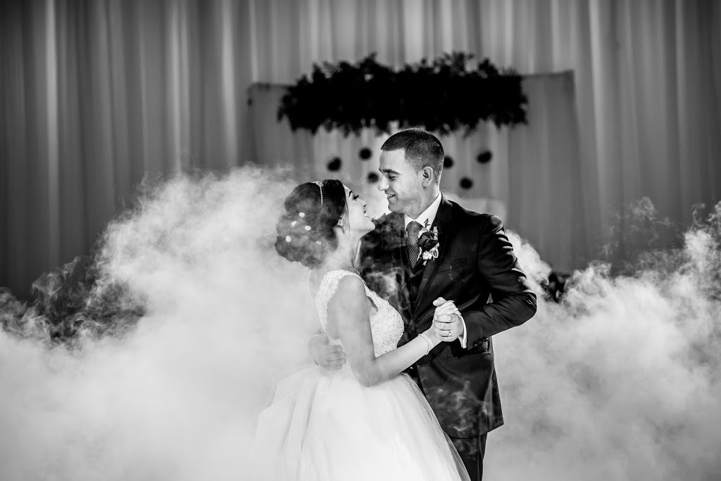 John and Veronica Photography | 4001 Don Mills Rd #149, North York, ON M2H 3J8, Canada | Phone: (647) 686-7276