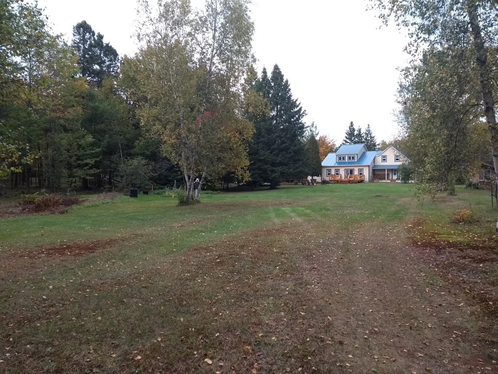 Gîte La Voisine | 391 Rang le Pétit Bellechasse N, Charette, QC G0X 1E0, Canada | Phone: (819) 221-3163