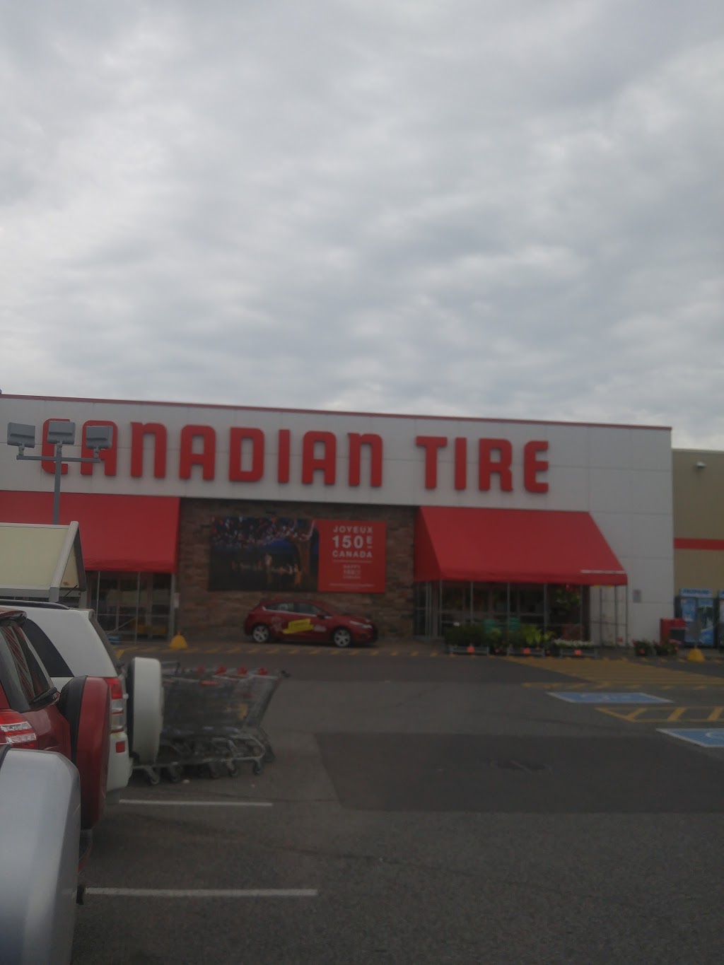 Canadian Tire | 544 Boulevard Curé-Labelle, Fabreville, QC H7P 2P4, Canada | Phone: (450) 963-8686