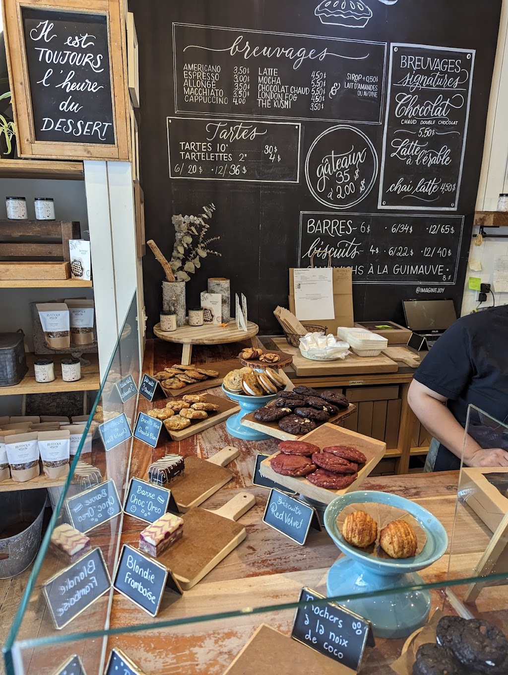 Pâtisserie Rustique | 4615 R. Notre Dame O, Montréal, QC H4C 1S5, Canada | Phone: (514) 439-5970