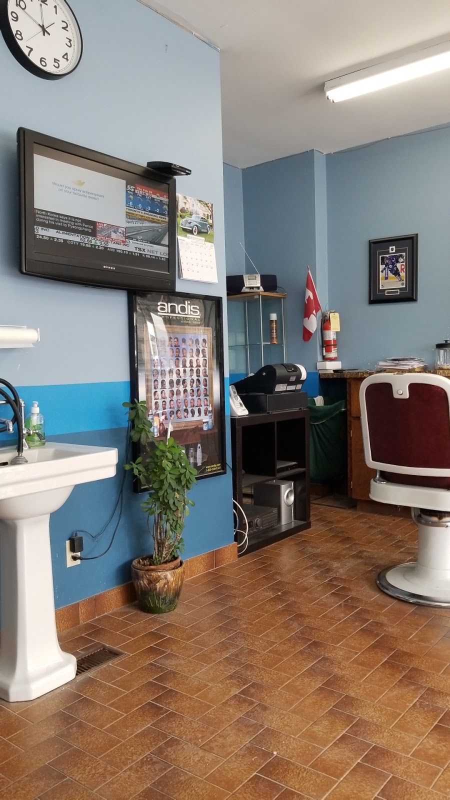 Fresh Cuts Barber Shop | 2167 King St E, Hamilton, ON L8K 1W7, Canada | Phone: (905) 549-5087