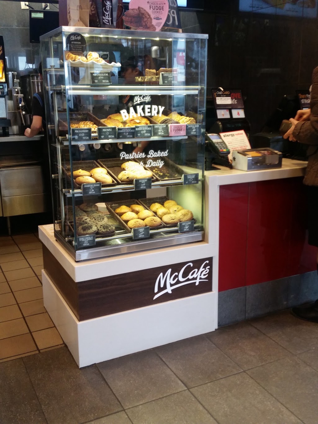 McDonalds | 2410 Homer Watson Blvd, Kitchener, ON N2G 3W5, Canada | Phone: (519) 893-3868