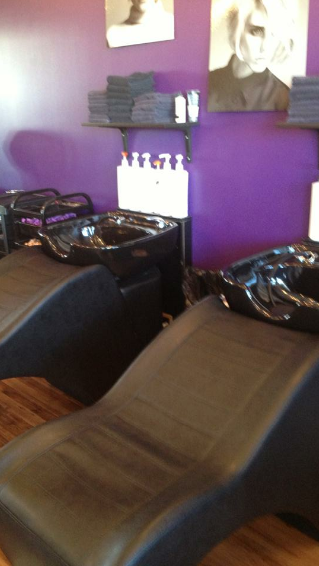 Salon La Place | 76 QC-338, Les Coteaux, QC J7X 1A2, Canada | Phone: (450) 267-3631