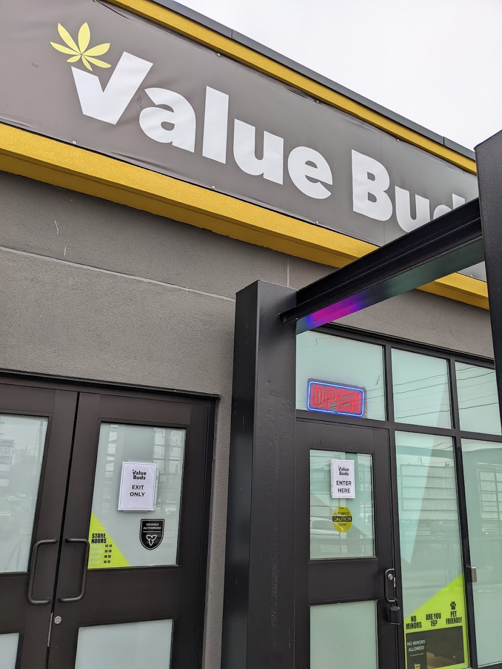 Value Buds 3300 Dufferin | 3300 Dufferin St, Toronto, ON M6A 2T5, Canada | Phone: (416) 783-0419