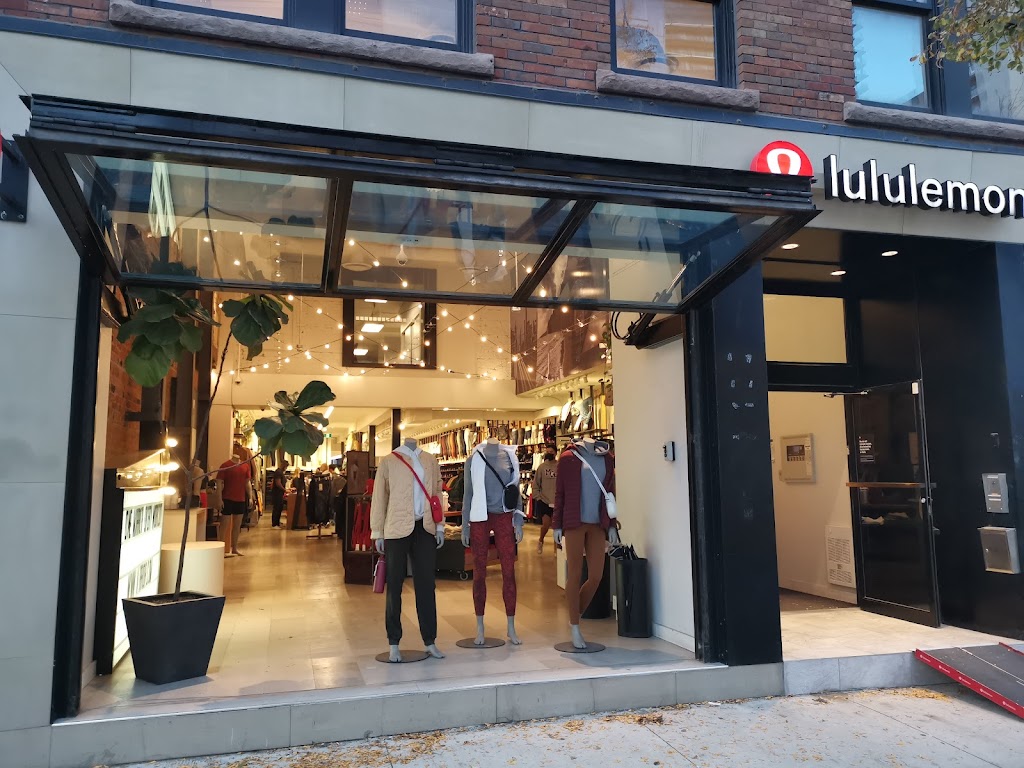 lululemon | 318 Queen St W, Toronto, ON M5V 2A5, Canada | Phone: (226) 779-7415