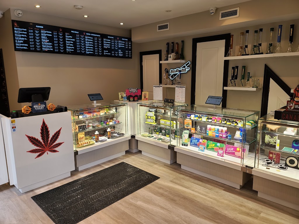 Consumers Cannabis | 4864 Dundas St W, Etobicoke, ON M9A 1B5, Canada | Phone: (416) 551-4864