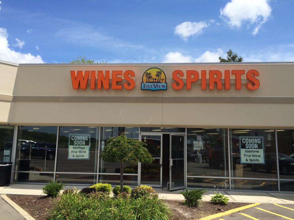 IsleView Fine Wine & Spirits | 533 Niagara St, Tonawanda, NY 14150, USA | Phone: (716) 260-1100