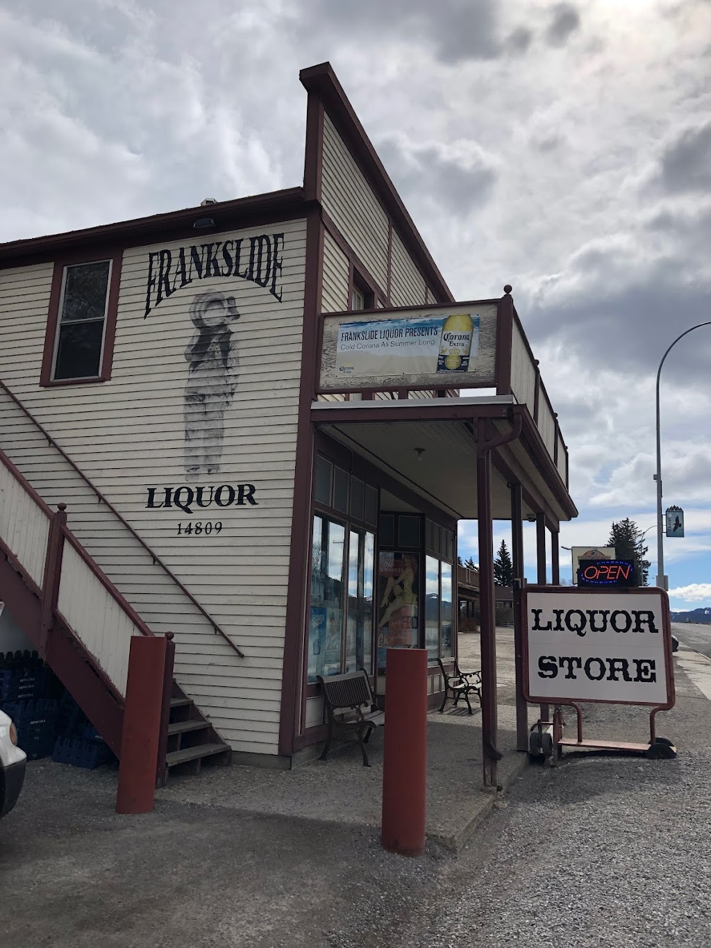 Frank Slide Liquor | 14809 20 Ave, Frank, AB T0K 0E0, Canada | Phone: (403) 562-8043