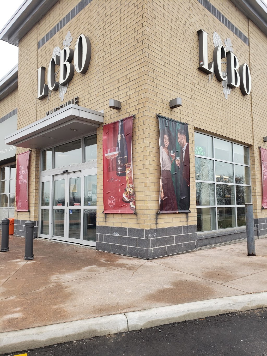 LCBO | 410 Main St E, Kingsville, ON N9Y 1A7, Canada | Phone: (519) 733-5223