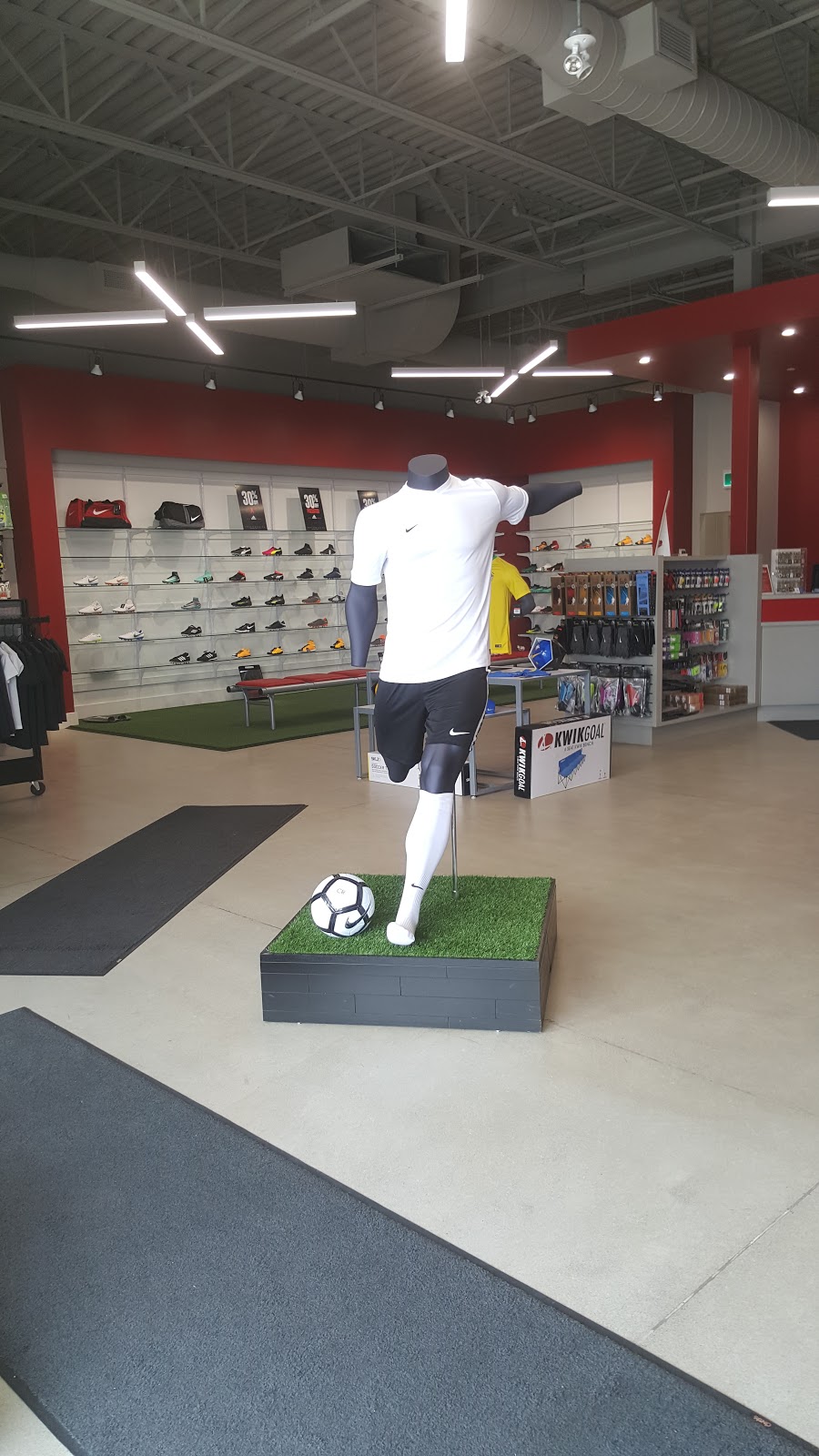 Soccer Maxx | 1860 Major Mackenzie West #H5, Maple, ON L6A 4R9, Canada | Phone: (905) 417-2277